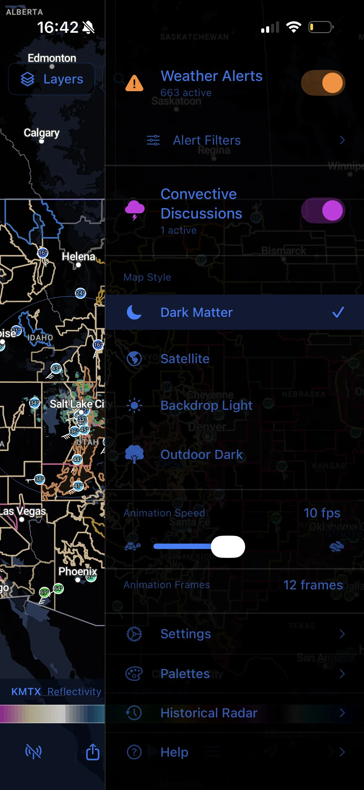 Settings panel with theme and layer options